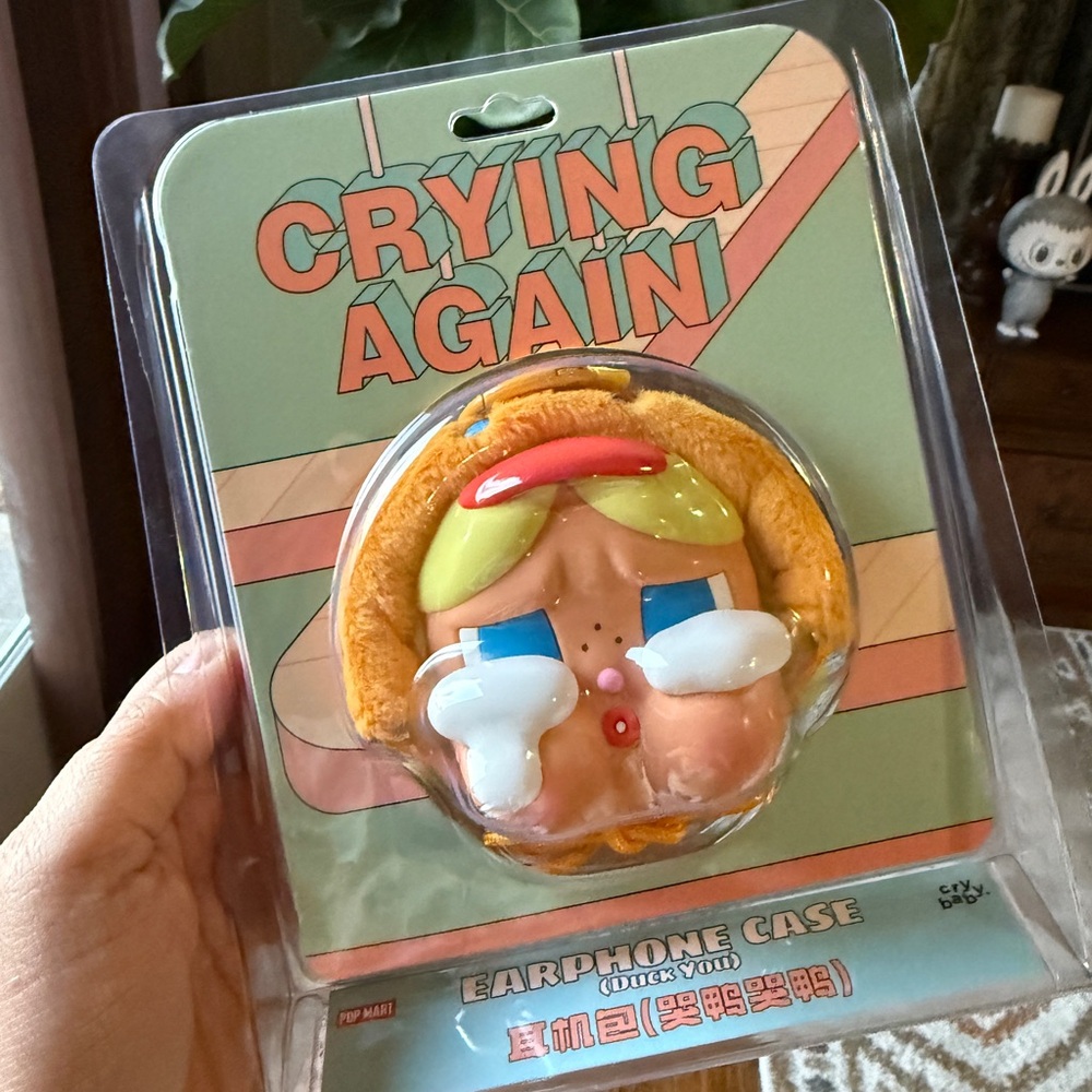 POPMart CryBaby earphone case